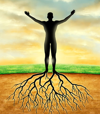 Man met gespreide armen tegen een zonnige achtergrond met uit zijn voeten wortels in de grond die de gronding symboliseren